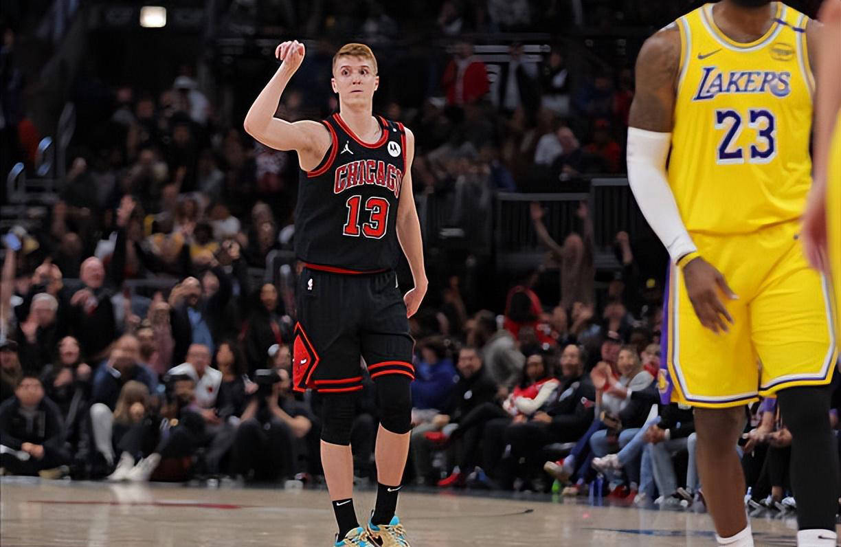 包含NBA常规赛赛程吃紧，芝加哥公牛清晨复出首秀，媒体盛赞，训练强度明显提升的词条九游体育