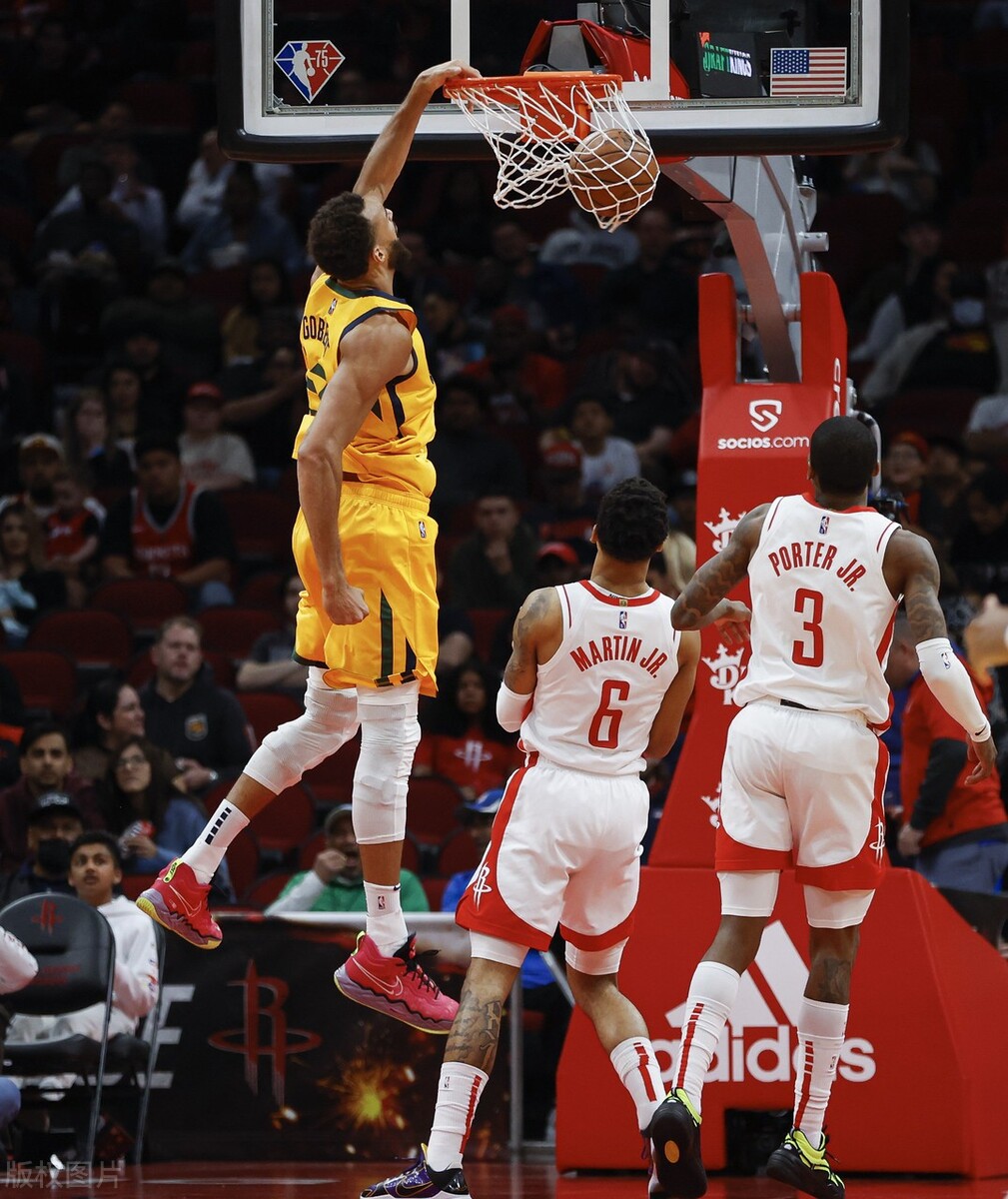 达拉斯独行侠围绕社区盾复出首秀西汉姆加时末段远射贴柱，转折点休斯敦火箭篮板制胜直接炸裂的简单介绍九游游戏旧版本